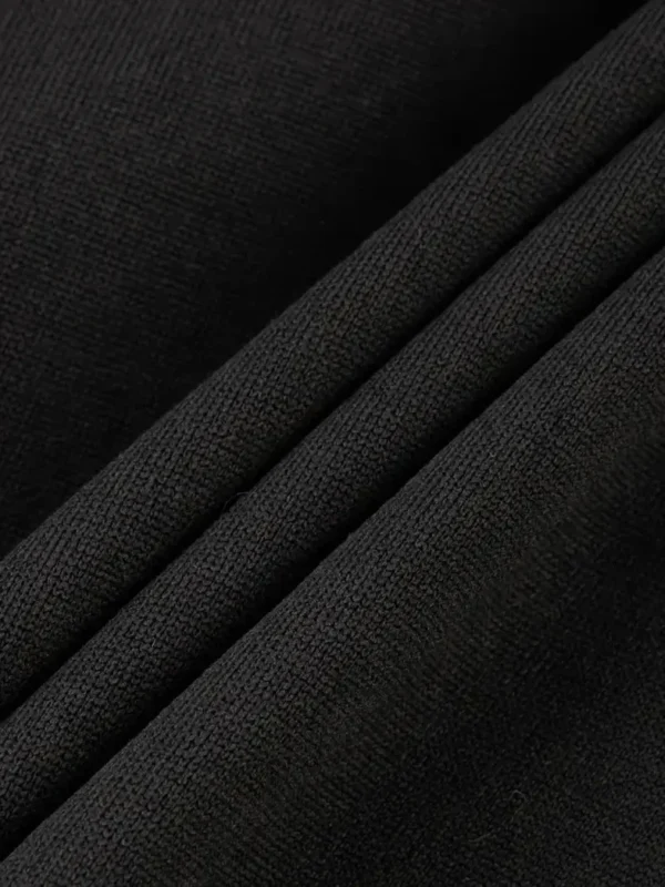 phu081325Black4